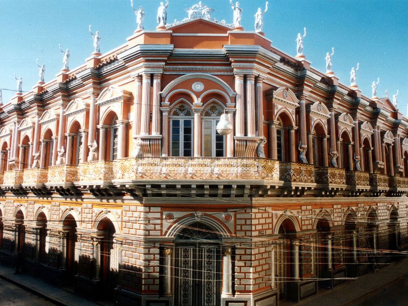 Casa dorada (Casa de la cultura)